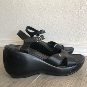 Y2K Tommy Hilfinger black leather ankle strap wedges